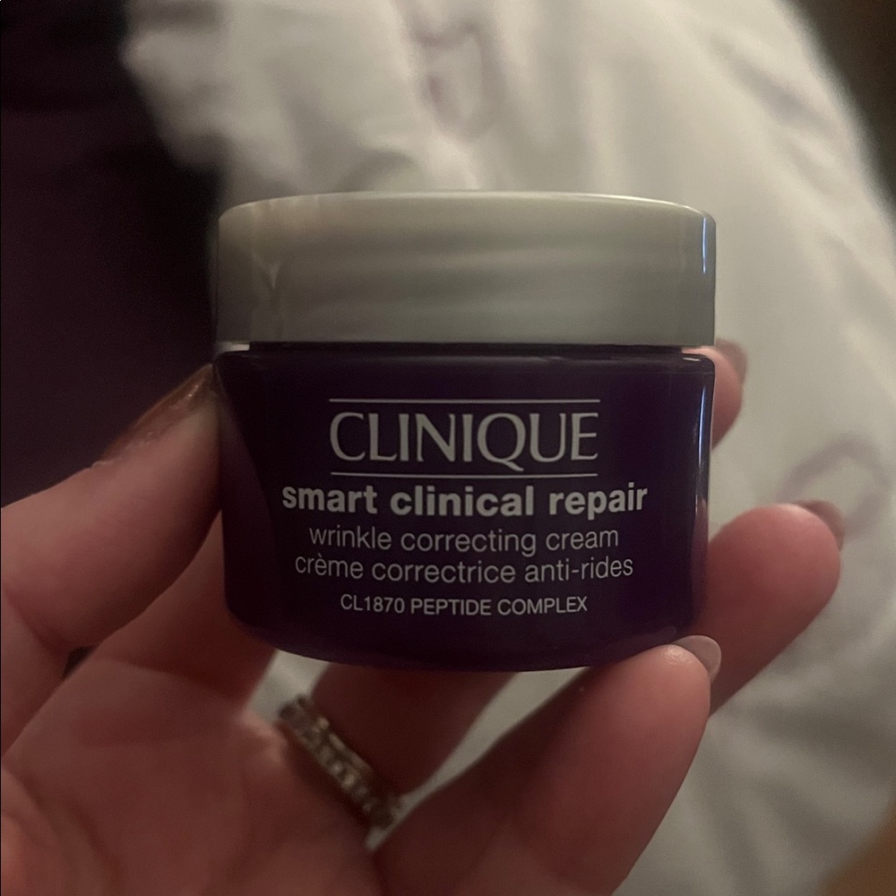 Clinique Smart Clinical Repair eye Cream - Picture 2 of 2